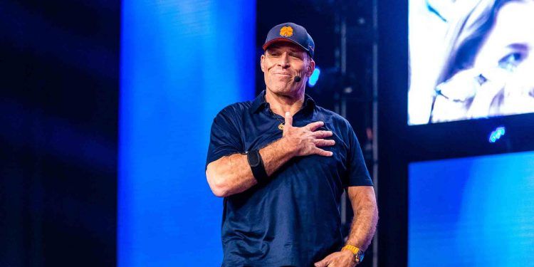 Tony Robbins / Twitter Image.