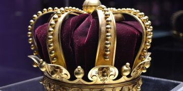 talpeanu / Pixabay.com / Crown