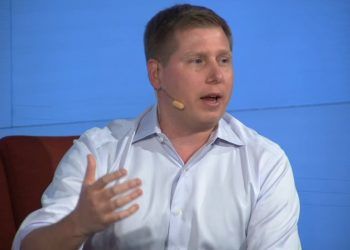 Crypto: What’s The Status? (Barry Silbert & David Kirkpatrick) | DLDconference New York 18 / DLDconference Youtube Video Screenshop