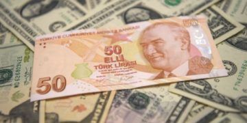 Lira Falls Even with Surprise Monetary Tightening
