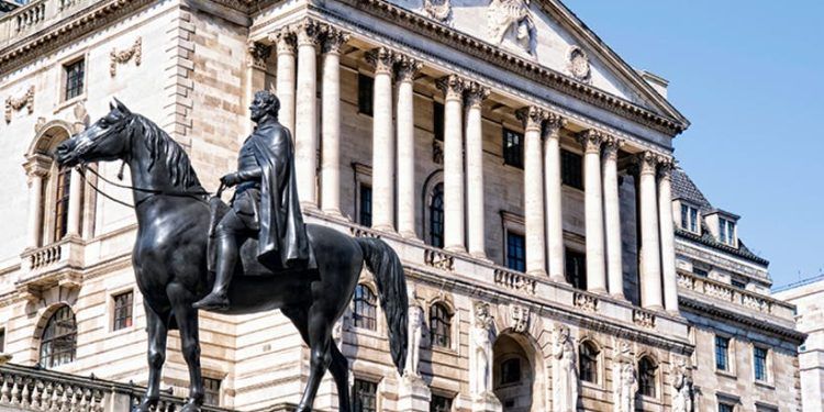 BoE Policymaker Wants Quicker Rate Hikes To Prevent Weak Pound Fueling Inflation