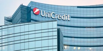UniCredit Sheds 50% of Its Outstanding Holdings in FinecoBank