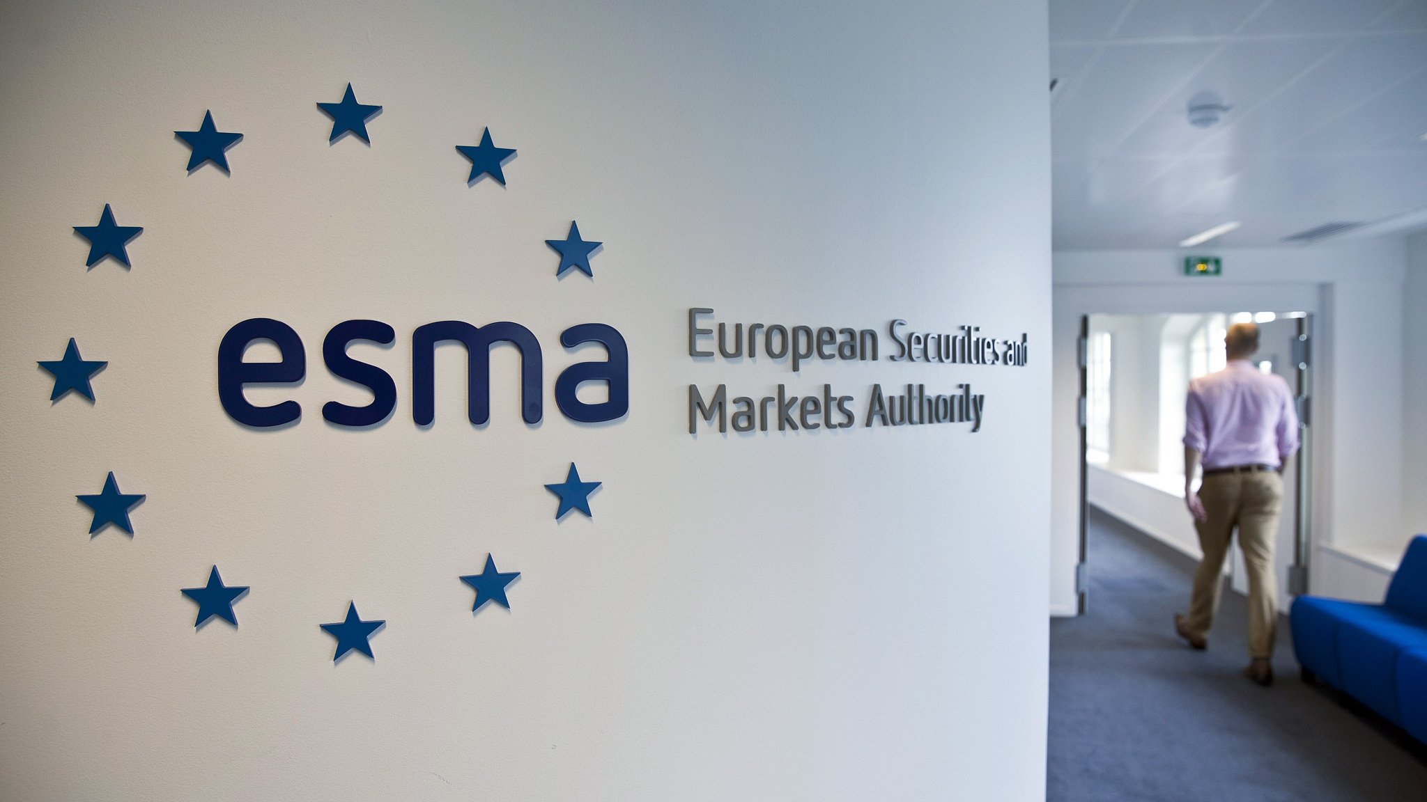 Italian Financial Regulator to Introduce Permanent Intervention for Binary and CFD Trading