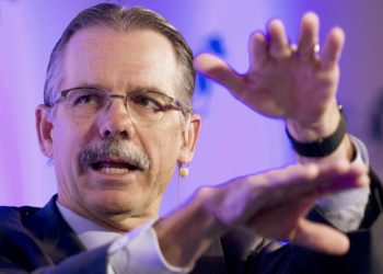 Tech Investment Pioneer Glenn Hutchins Supports Blockchain