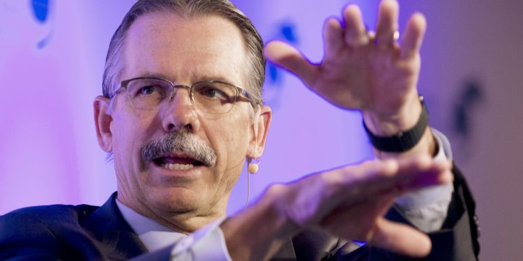 Tech Investment Pioneer Glenn Hutchins Supports Blockchain