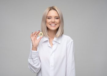 Italians Are Falling in Love with Cryptocurrencies, but Still Love Their Cash