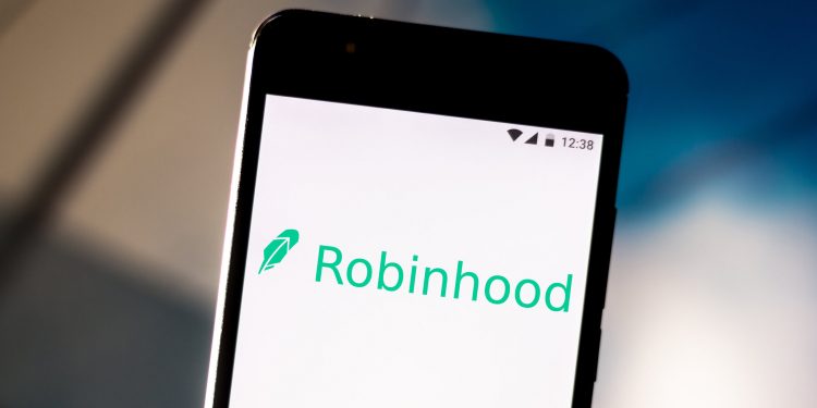Robinhood Users Threaten to Sue the Company for Outages