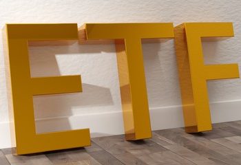 Gold rising as ETF investors turn to the haven asser and corporate bond funds