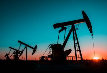 oil price rise as the US authorize COVID-19 plasma treatment