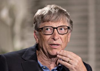 Bill Gates Prefers Android Over iOS Due To Pre-Installed Software