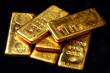 Gold Breaks Pattern And Drops Immediately, What Comes Next?