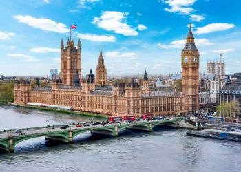 7% British Adults Prefer Crypto Over Shares - AJ Bell Survey