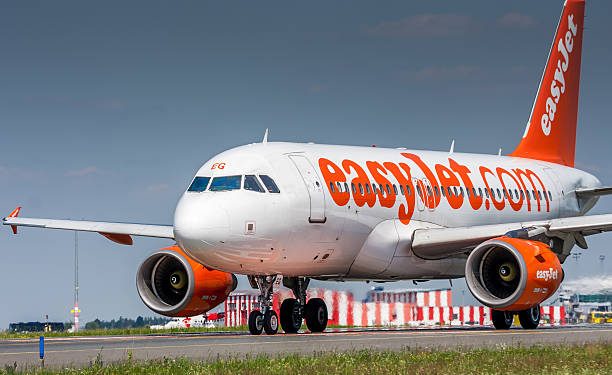 EasyJet Rejects Wizz Bid, Raises $1.7B To Go Alone