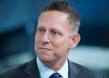 Peter Thiel Fires At Bitcoin’s ‘Enemies’ Dimon And Buffett