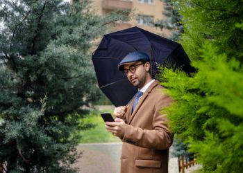 Men Check BTC Price More Often Than Women – New Study
