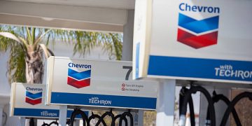 Chevron Commits $75B For Share Buybacks As Cash Reserves Increase