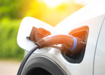 Electric And Hybrid Cars Gain Larger Market Share
