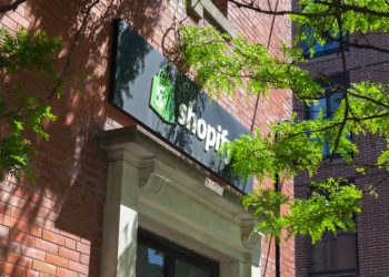 Shopify Promises 'Rigorous Review' After Surprise Loss Due To Dropping Online Growth