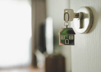 U.S. Labor Market Still Tight; Housing Fighting Recession