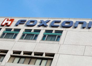 Apple Supplier Foxconn To Quadruple Workers At India Plant
