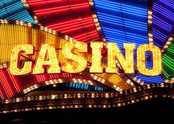 Macau Casinos Deal Themselves Bad Hands With Large Non-Gaming Investment Pledges